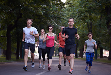 Image showing people group jogging