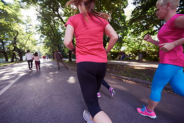 Image showing people group jogging