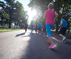 Image showing people group jogging