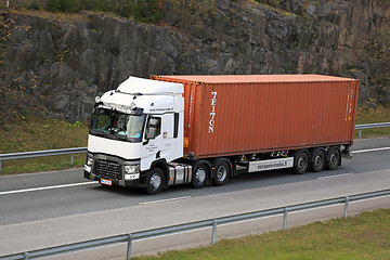 Image showing White Renault Trucks T Hauls Intermodal Container