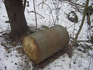 Image showing Rusty barrel