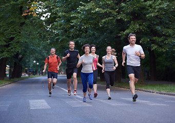 Image showing people group jogging