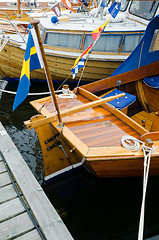 Image showing back of a boat of wood