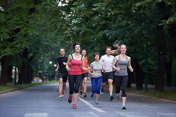 Image showing people group jogging