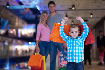 Image showing young family with shopping bags