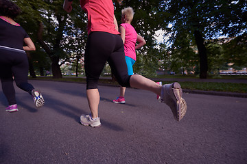 Image showing people group jogging