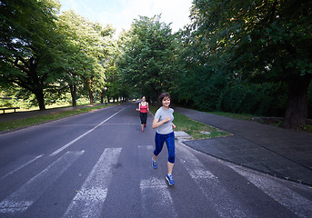 Image showing people group jogging