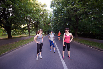 Image showing people group jogging