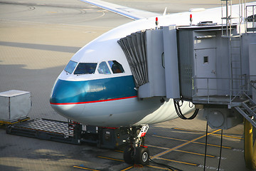 Image showing aircraft unloading