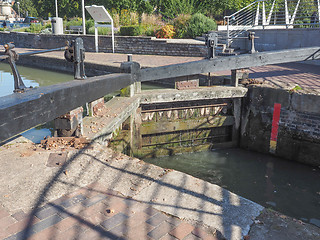 Image showing Lock gate in Stratford upon Avon