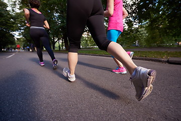 Image showing people group jogging