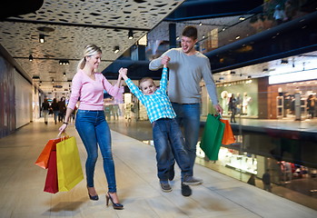 Image showing young family with shopping bags