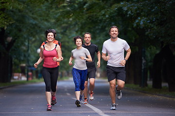 Image showing people group jogging