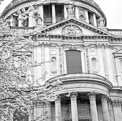 Image showing st paul cathedral in london england old construction and religio