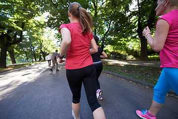 Image showing people group jogging