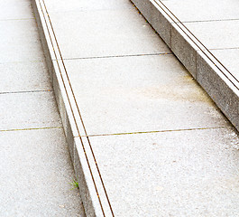 Image showing in london  monument old steps and marble ancien line 