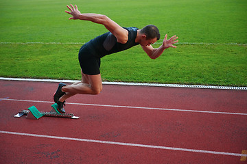 Image showing Athletic man start