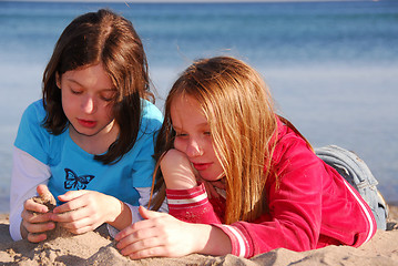 Image showing Girl friends talking