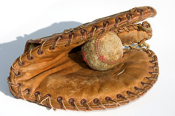 Image showing Old Ball and Mitt