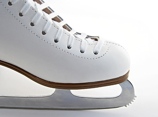 Image showing Toe and blade of a figure skate