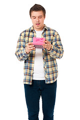 Image showing Man with gift box