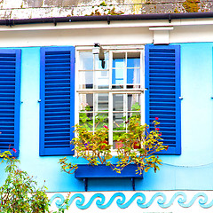 Image showing notting   hill  area  in london england old suburban and flowers