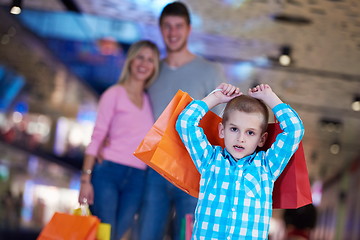 Image showing young family with shopping bags