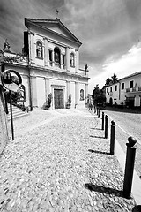 Image showing monument old architecture in italy europe milan religion       a