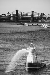 Image showing Tugboat in East River bw