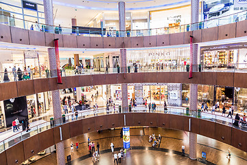 Image showing Interior View of Dubai Mall - world\'s largest shopping mall