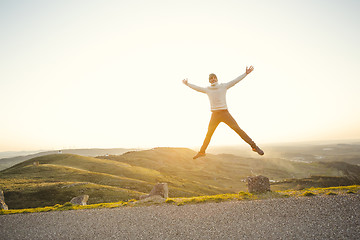 Image showing Man jumping