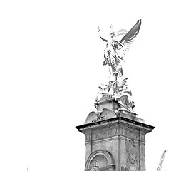 Image showing historic   marble and statue in old city of london england