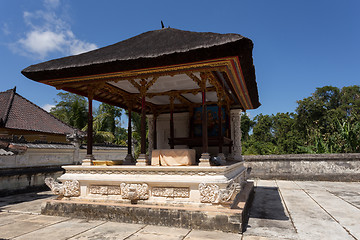 Image showing Famous Hindu Car Temple, Nusa Penida, Bali