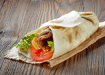 Image showing wrap with beef and vegetables