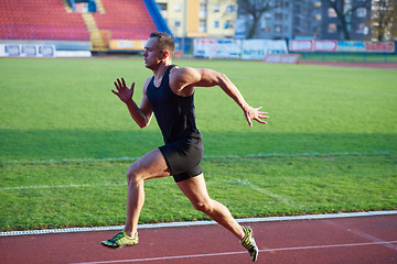 Image showing Athletic man start