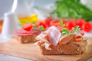 Image showing bread with bacon