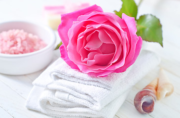 Image showing rose and towels