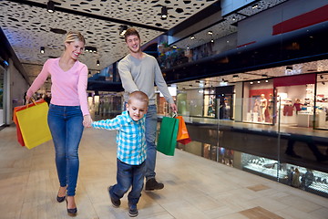 Image showing young family with shopping bags