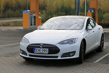 Image showing White Tesla Model S Electric Car