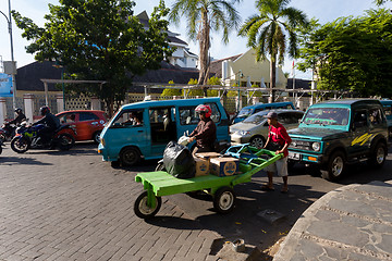 Image showing Morning traffic on Manado street