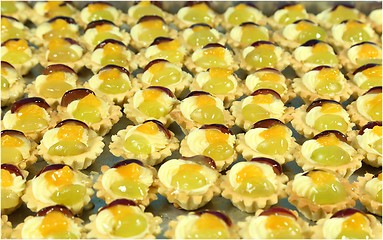 Image showing Mini tart cakes.