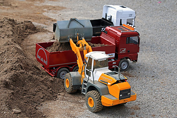 Image showing Liebherr Wheel Loader and MAN Dump Truck RC Models 