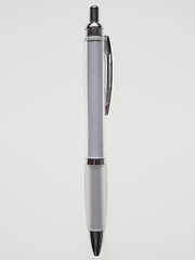 Image showing White pen