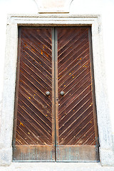 Image showing wall door in italy   and wood the historical gate