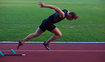 Image showing Athletic man start