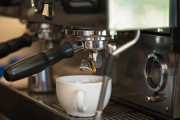 Image showing preparing coffee in cafe