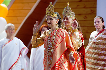 Image showing Indian dancers on a scene