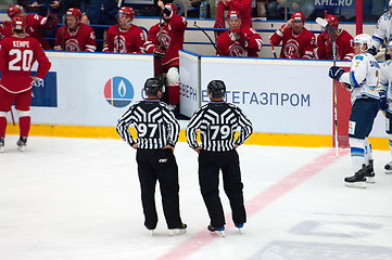 Image showing Mirror referees