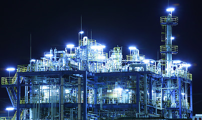 Image showing Oil and gas refinery at night 