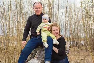 Image showing Dad mom and son   